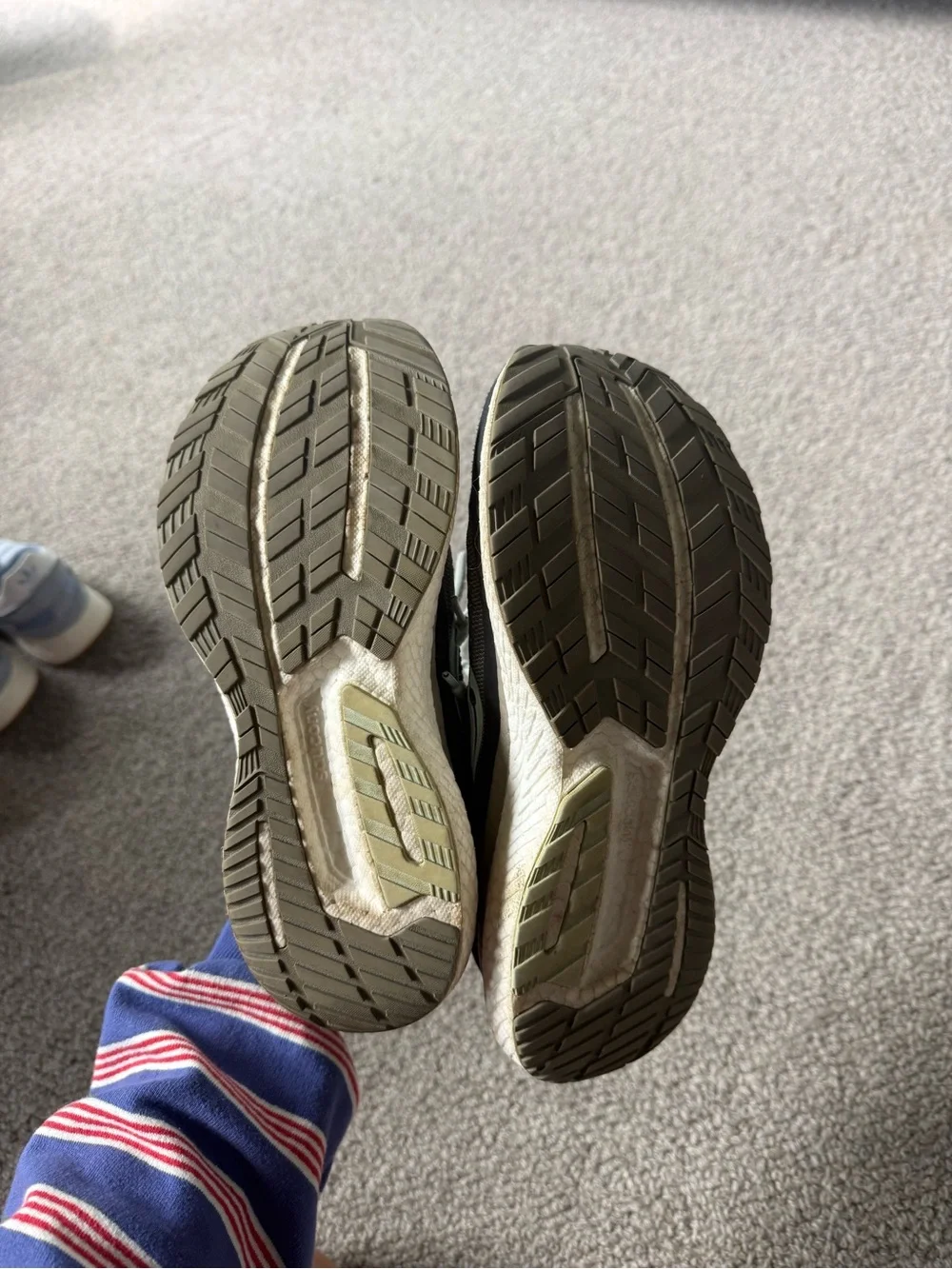 Saucony Gray and Mint Athletic Running Shoes